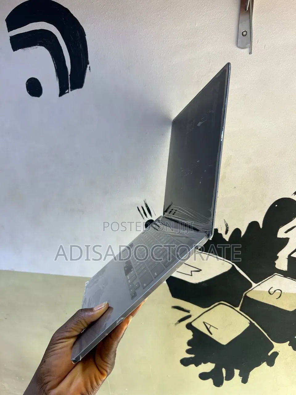 Laptop Apple MacBook Pro 2020 8GB Intel Core i5 SSD 256GB