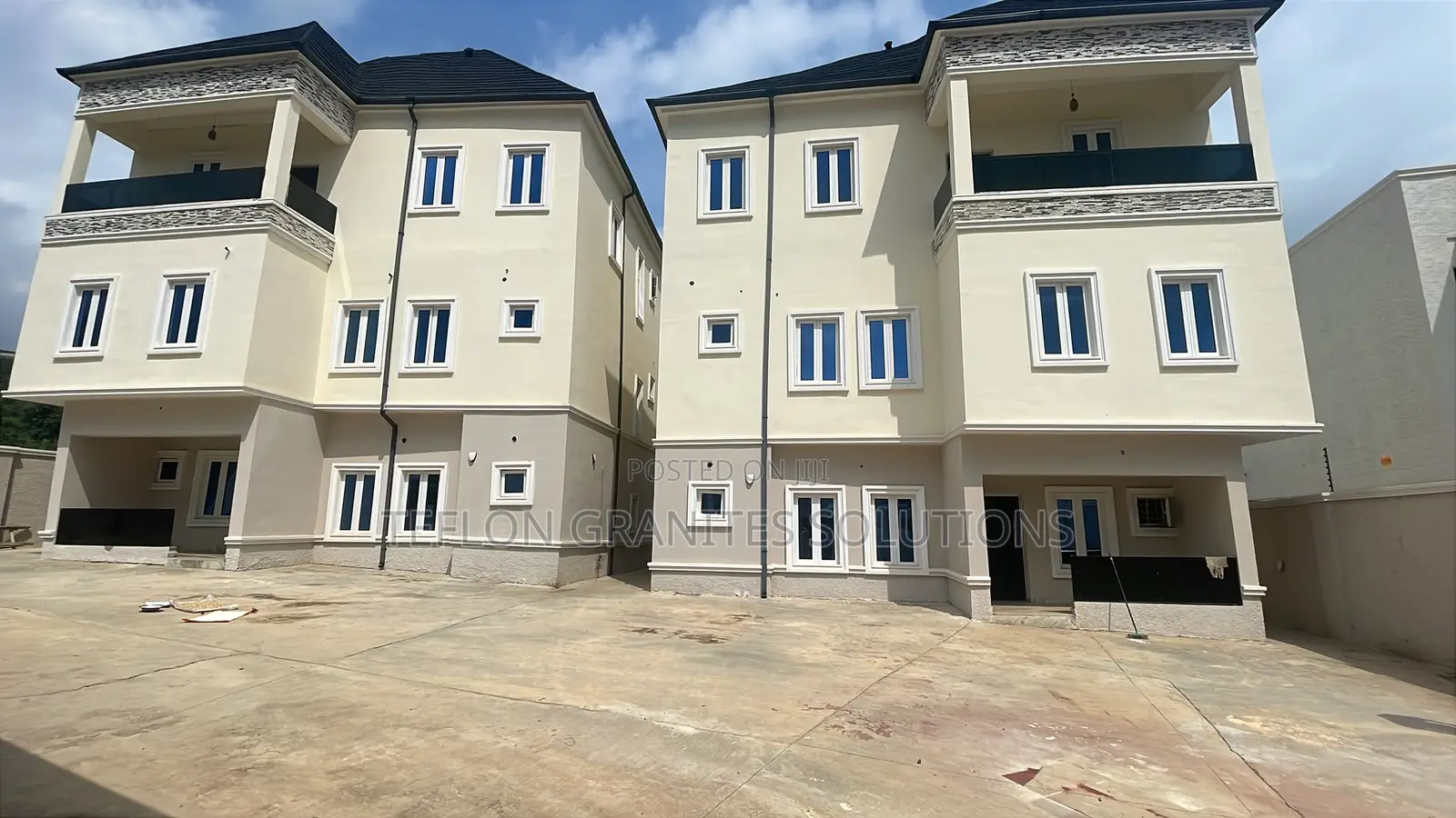 5bdrm Duplex in Apo Estate for sale