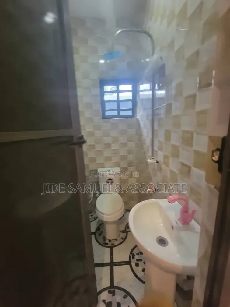 Furnished 2bdrm Block of Flats in Ayobo for rent