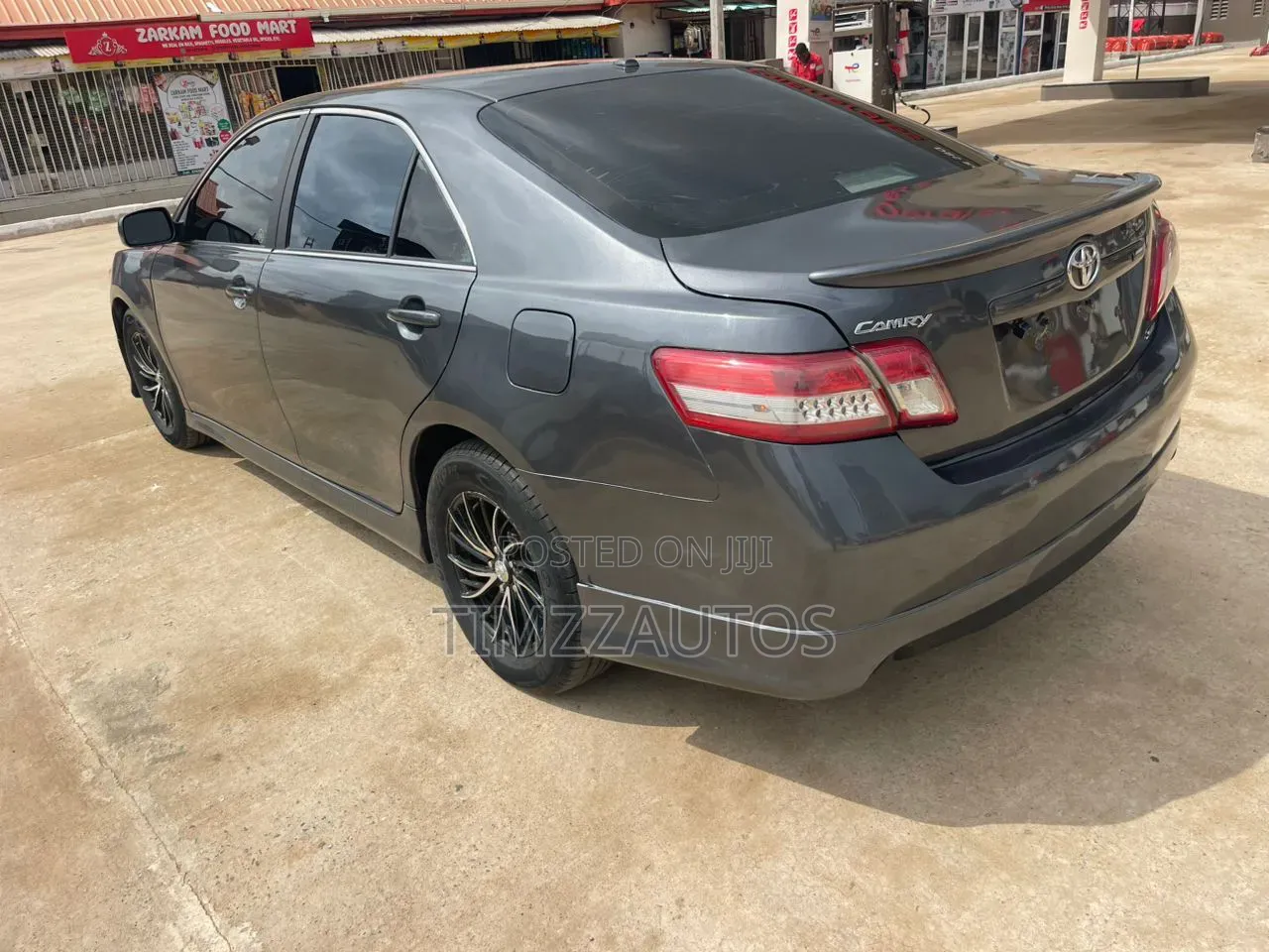 Toyota Camry 2011 Gray