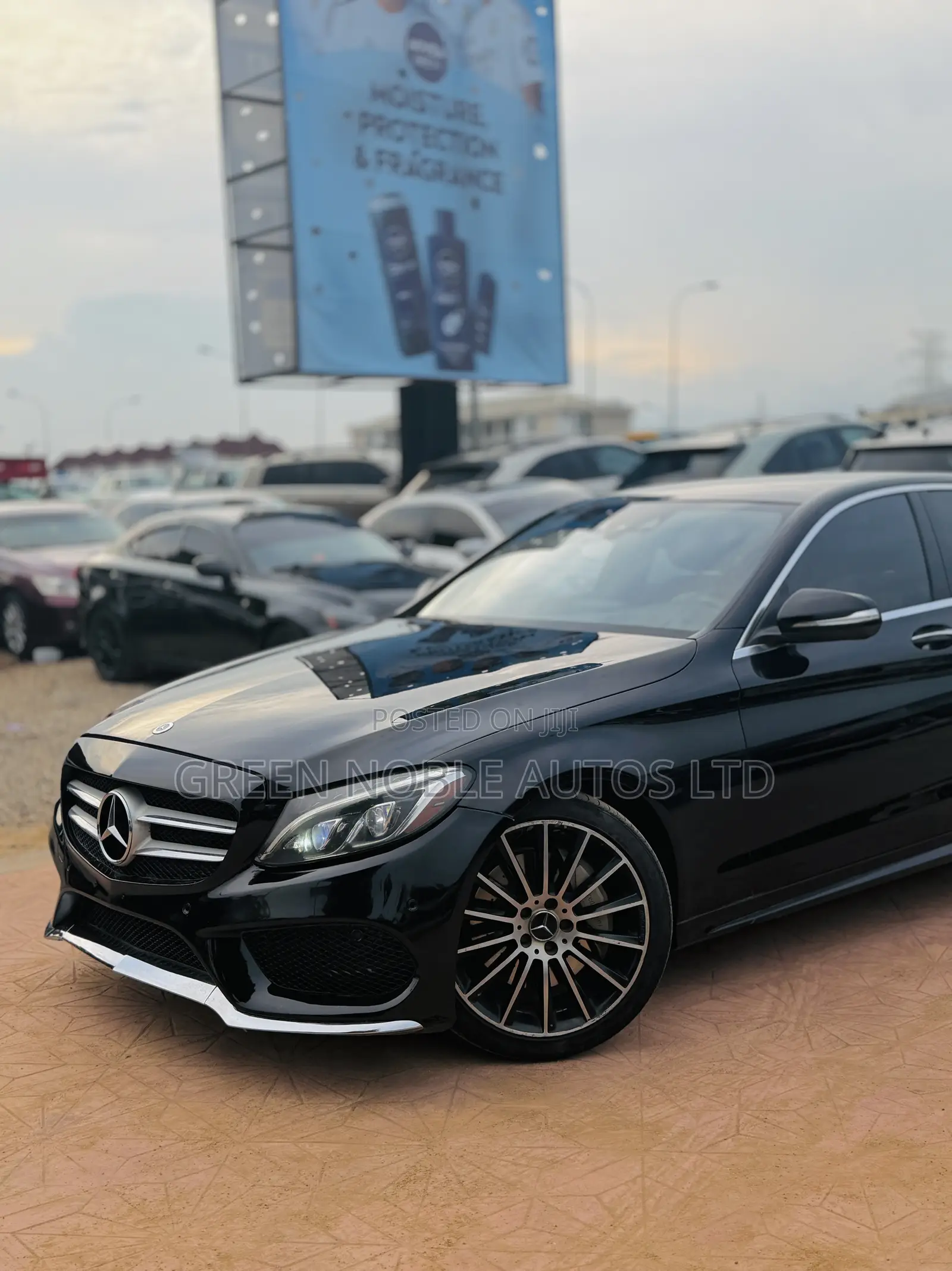 Mercedes-Benz C400 4Matic AWD Sedan (3.0L V6 7A) 2015 Black