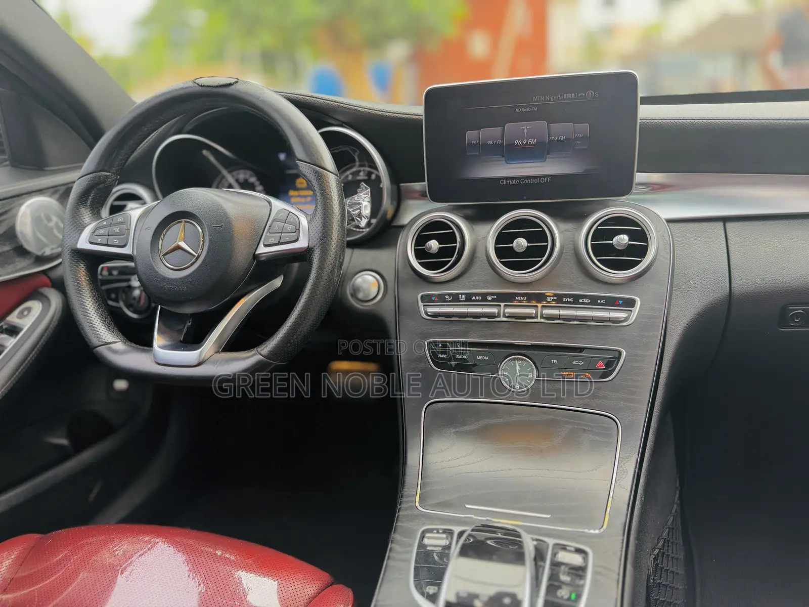 Mercedes-Benz C400 4Matic AWD Sedan (3.0L V6 7A) 2015 Black