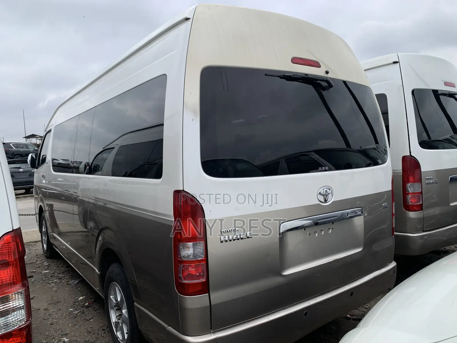 Toyota Grand HiAce 2016 White