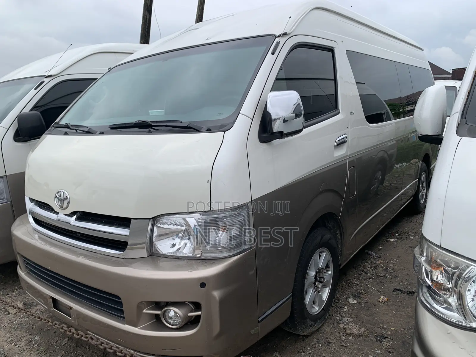 Toyota Grand HiAce 2016 White