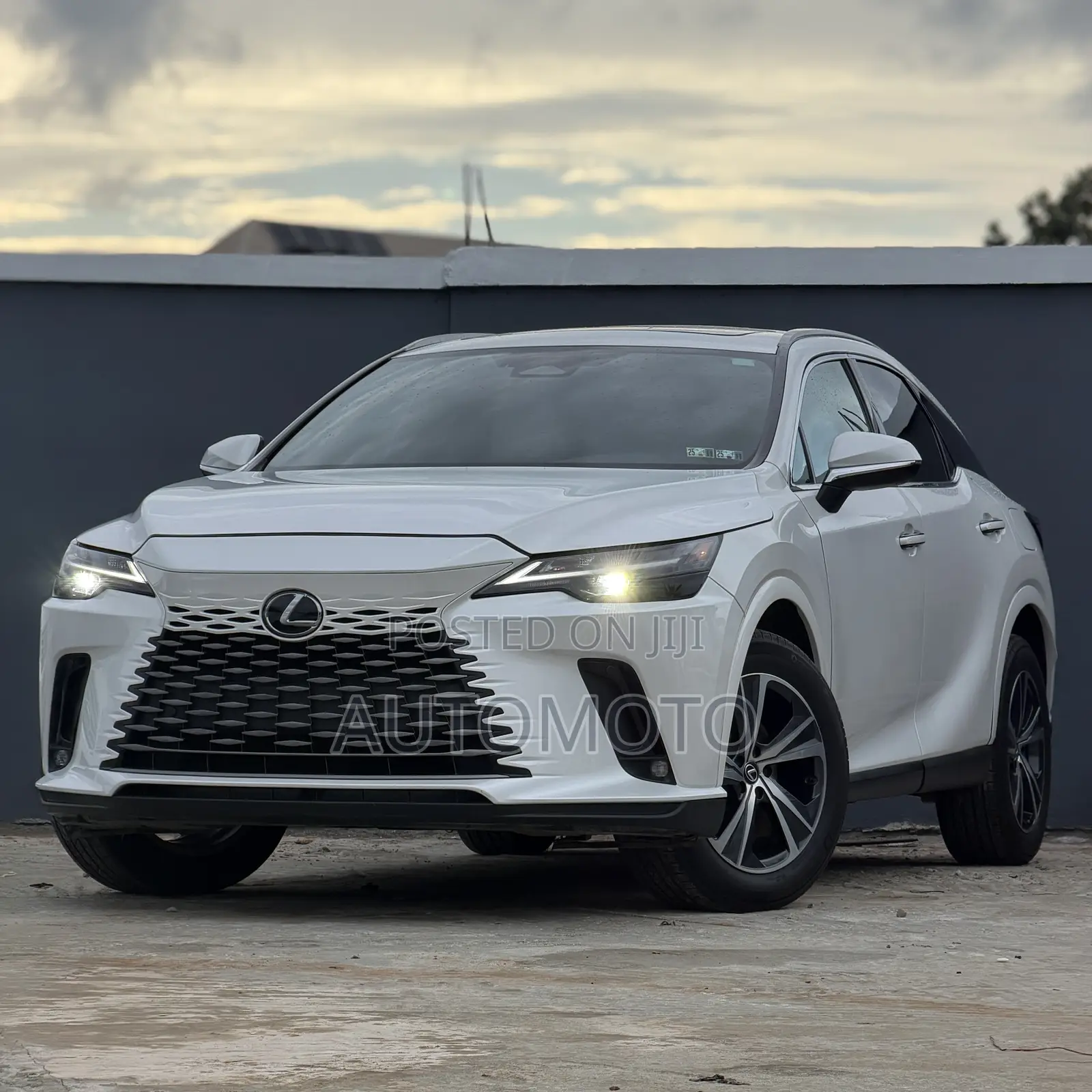 Lexus RX 350 Premium AWD 2025 White