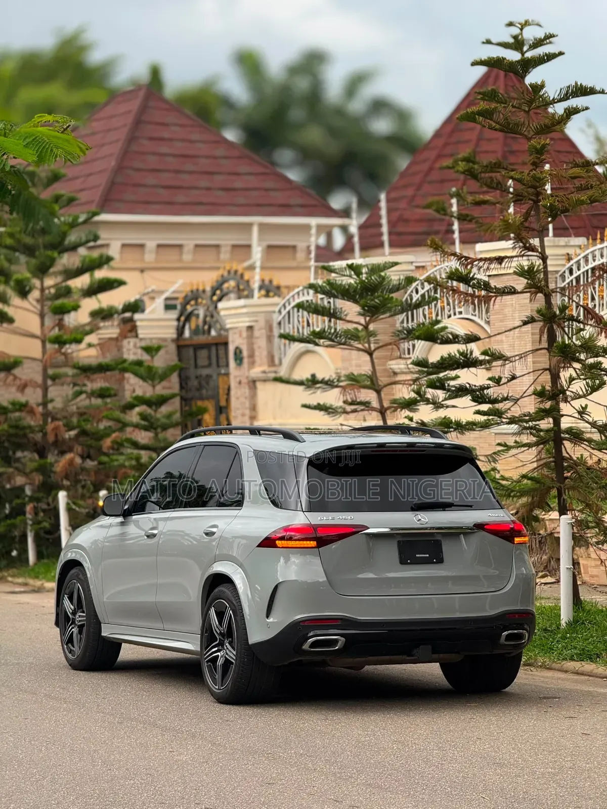 Mercedes-Benz GLE-Class 2024 Brown
