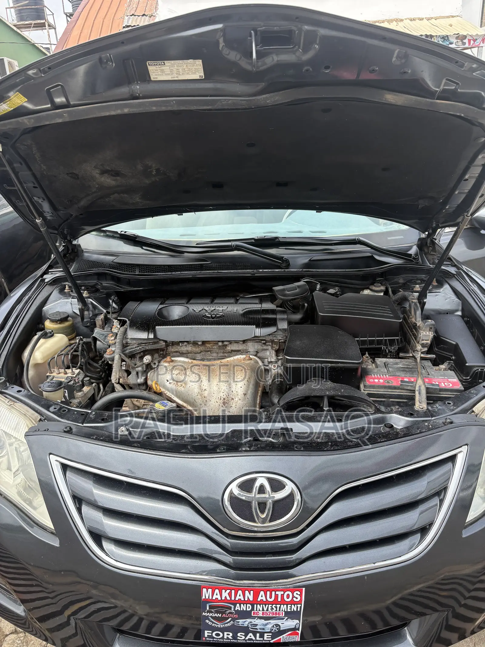 Toyota Camry LE 4dr Sedan (2.5L 4cyl 6A) 2011 Gray
