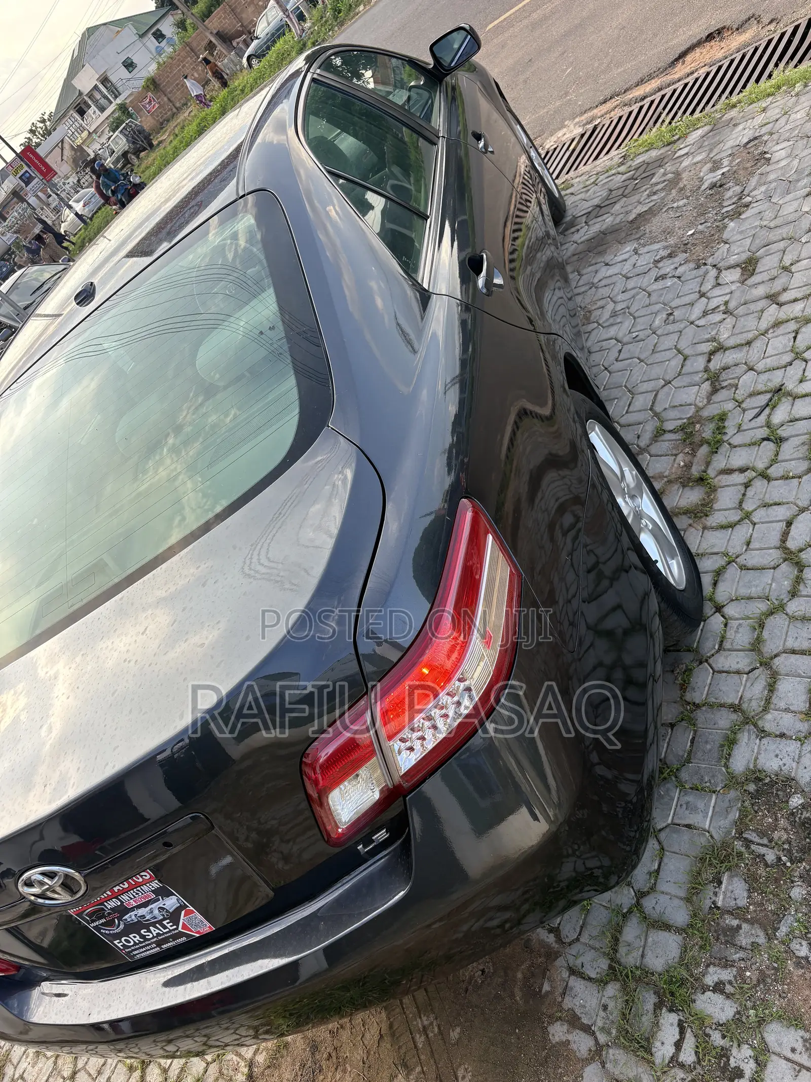 Toyota Camry LE 4dr Sedan (2.5L 4cyl 6A) 2011 Gray
