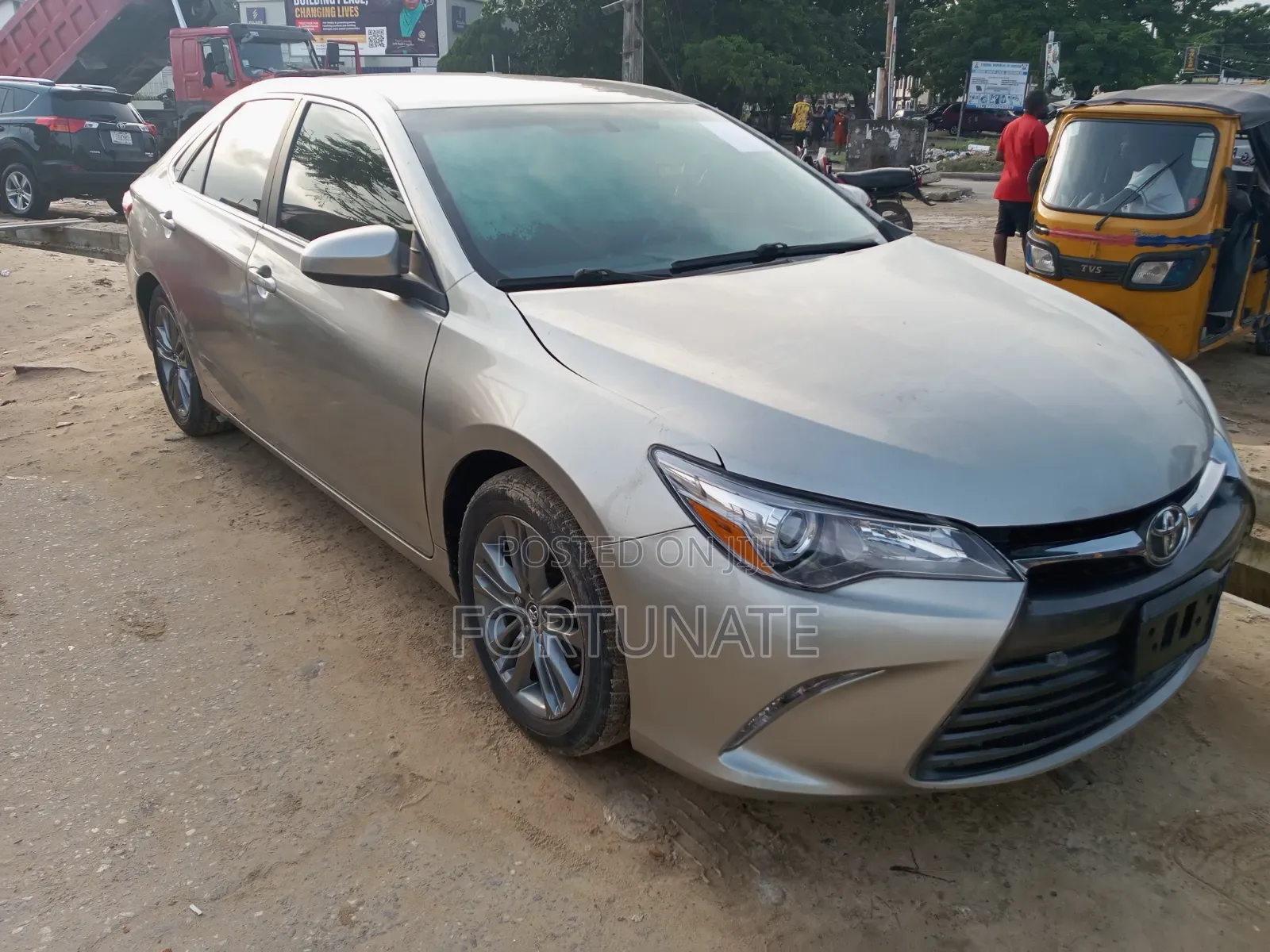 Toyota Camry 2015 Gold