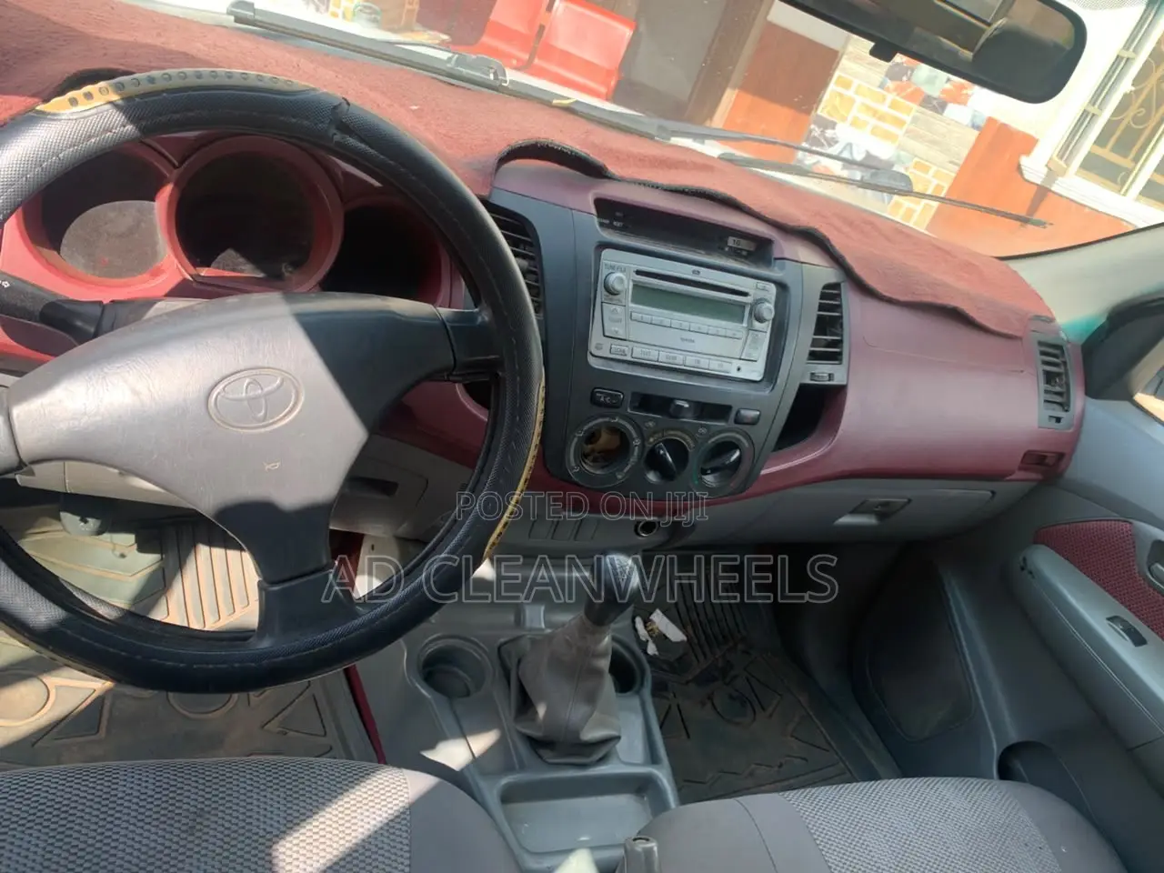 Toyota Hilux 2012 White