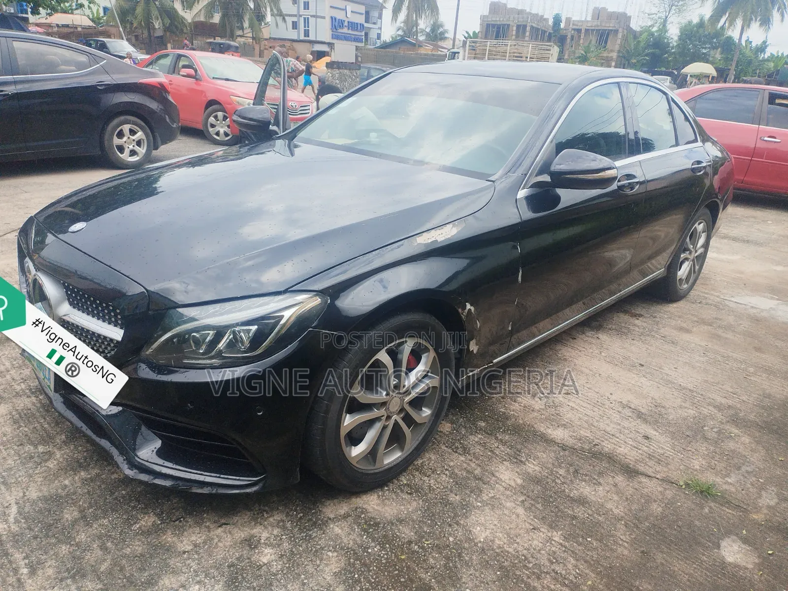 Mercedes-Benz C300 Luxury 4matic Sedan AWD (2.0L 4cyl 7A) 2017 Black
