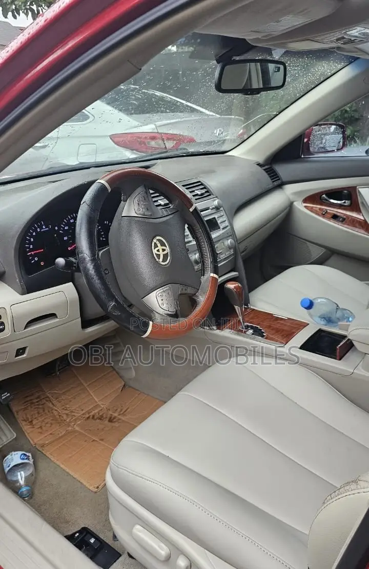 Toyota Camry 2011 Red