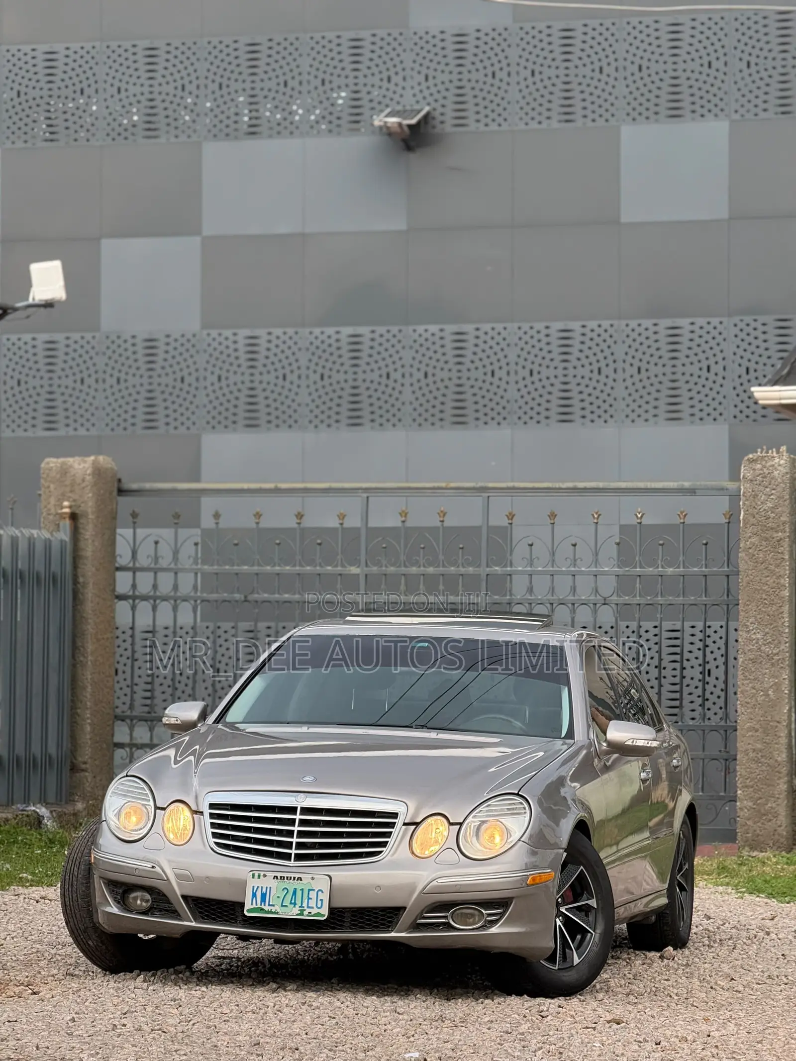Mercedes-Benz E350 2005 Gray
