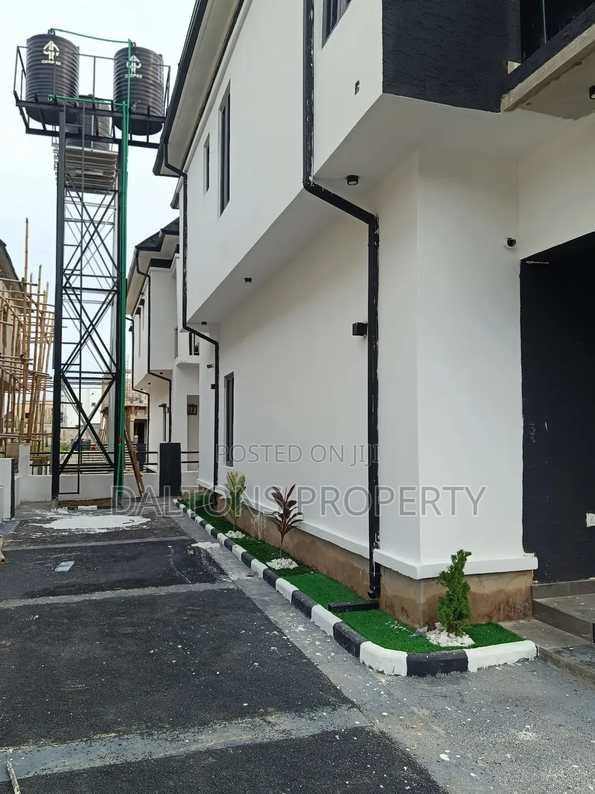 4bdrm Duplex in Millennium Estate, Sabon Lugbe for sale