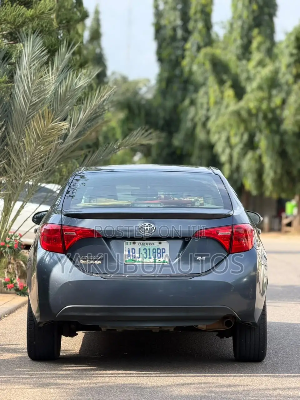 Toyota Corolla 2017 Gray