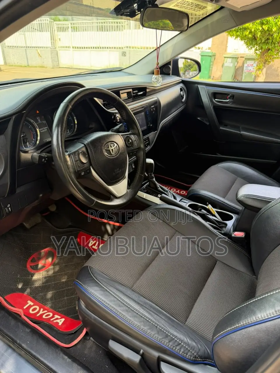 Toyota Corolla 2017 Gray