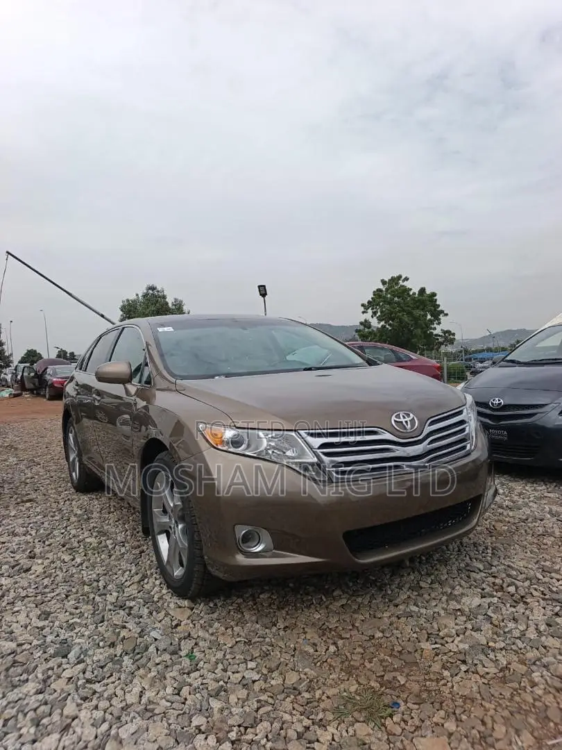 Toyota Venza 2010 Gold