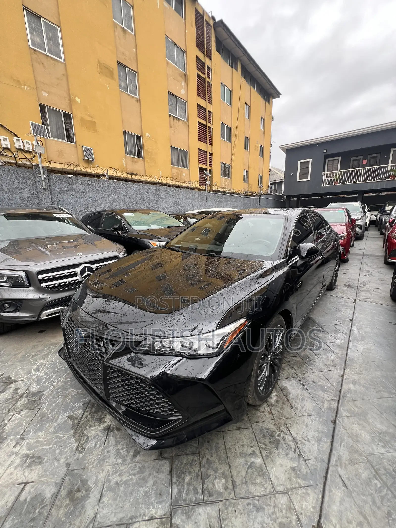 Toyota Avalon XSE FWD Sedan (3.5L V6 8A) 2019 Black