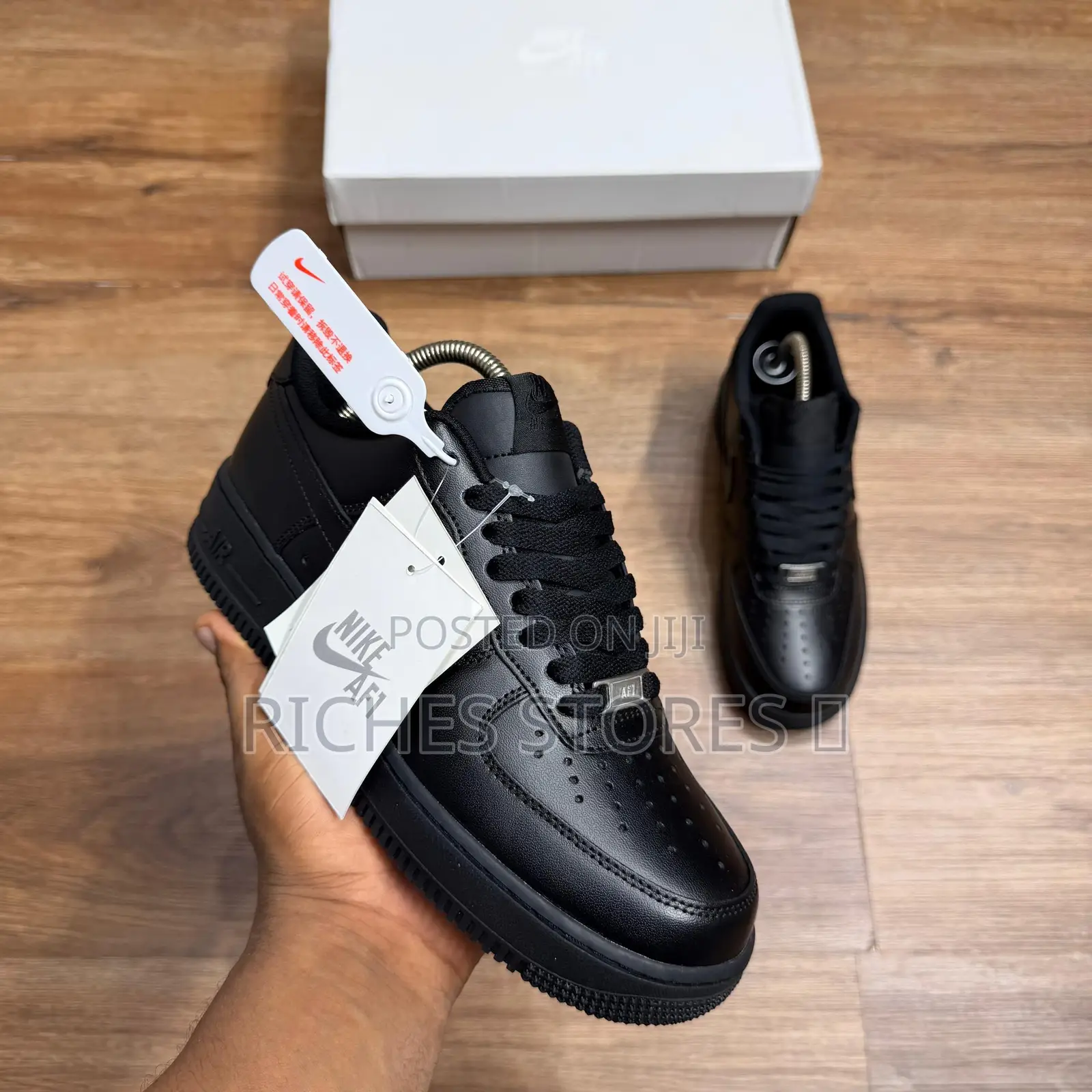 Nike Air Force 1 07 Triple Black Sneakers