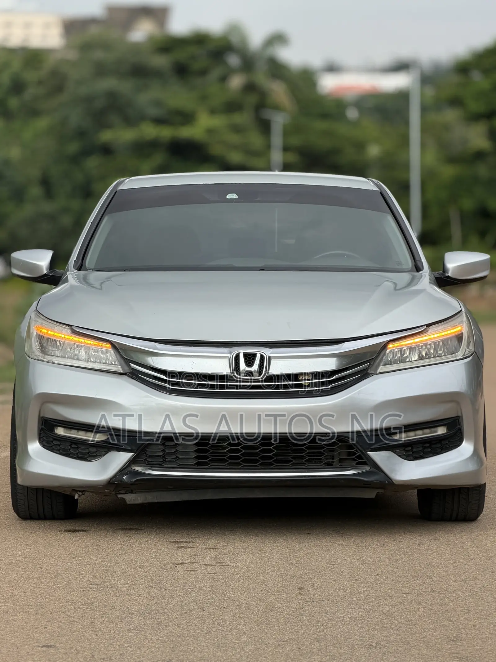 Honda Accord LX 4dr Sedan FWD (2.4L 4cyl 2A) 2016 Silver