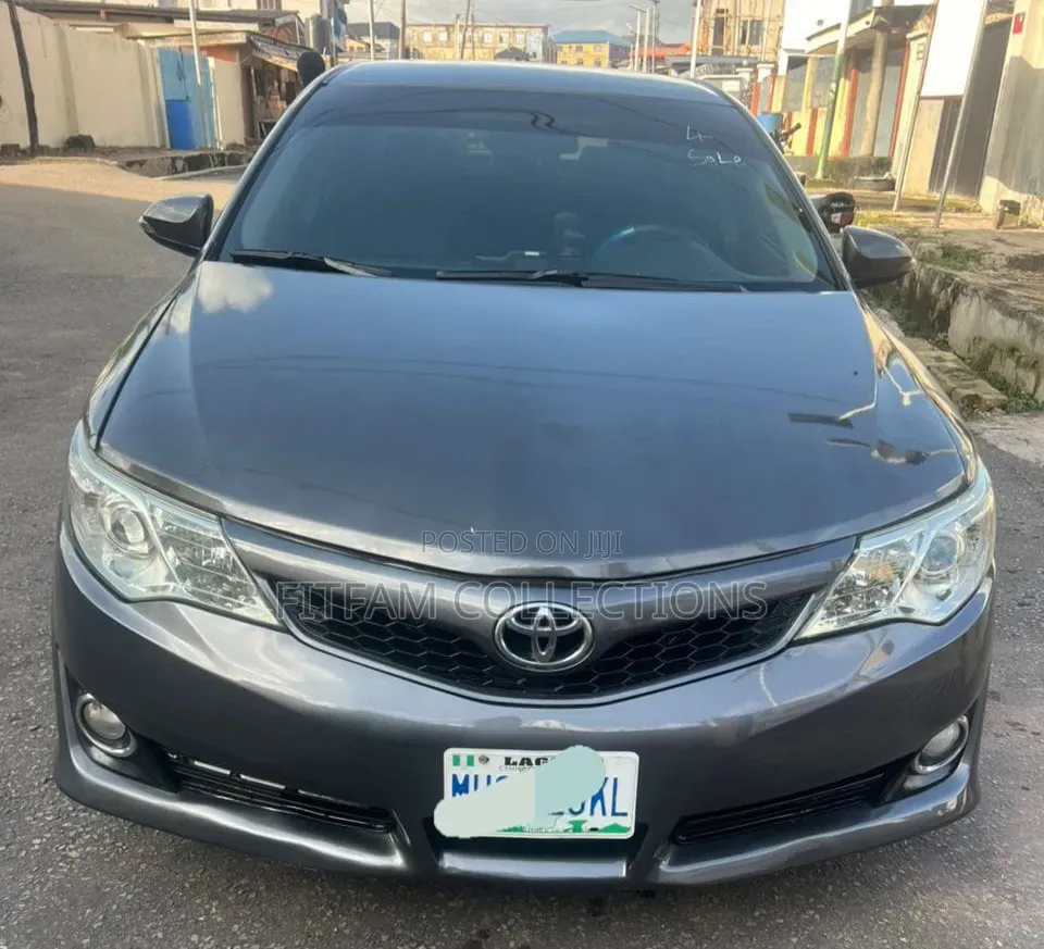 Toyota Camry 2013 Gray