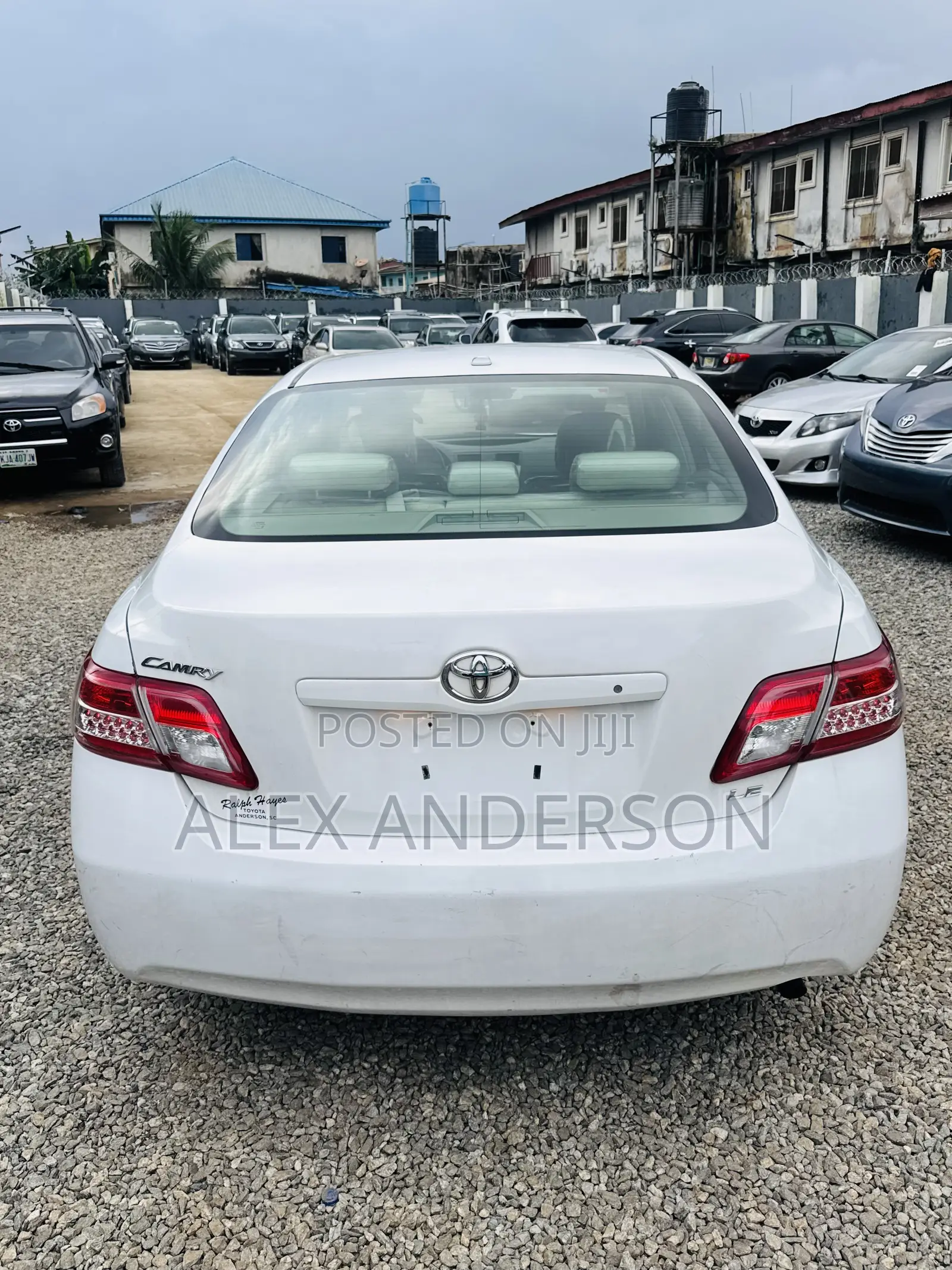 Toyota Camry LE 4dr Sedan (2.5L 4cyl 6A) 2011 White