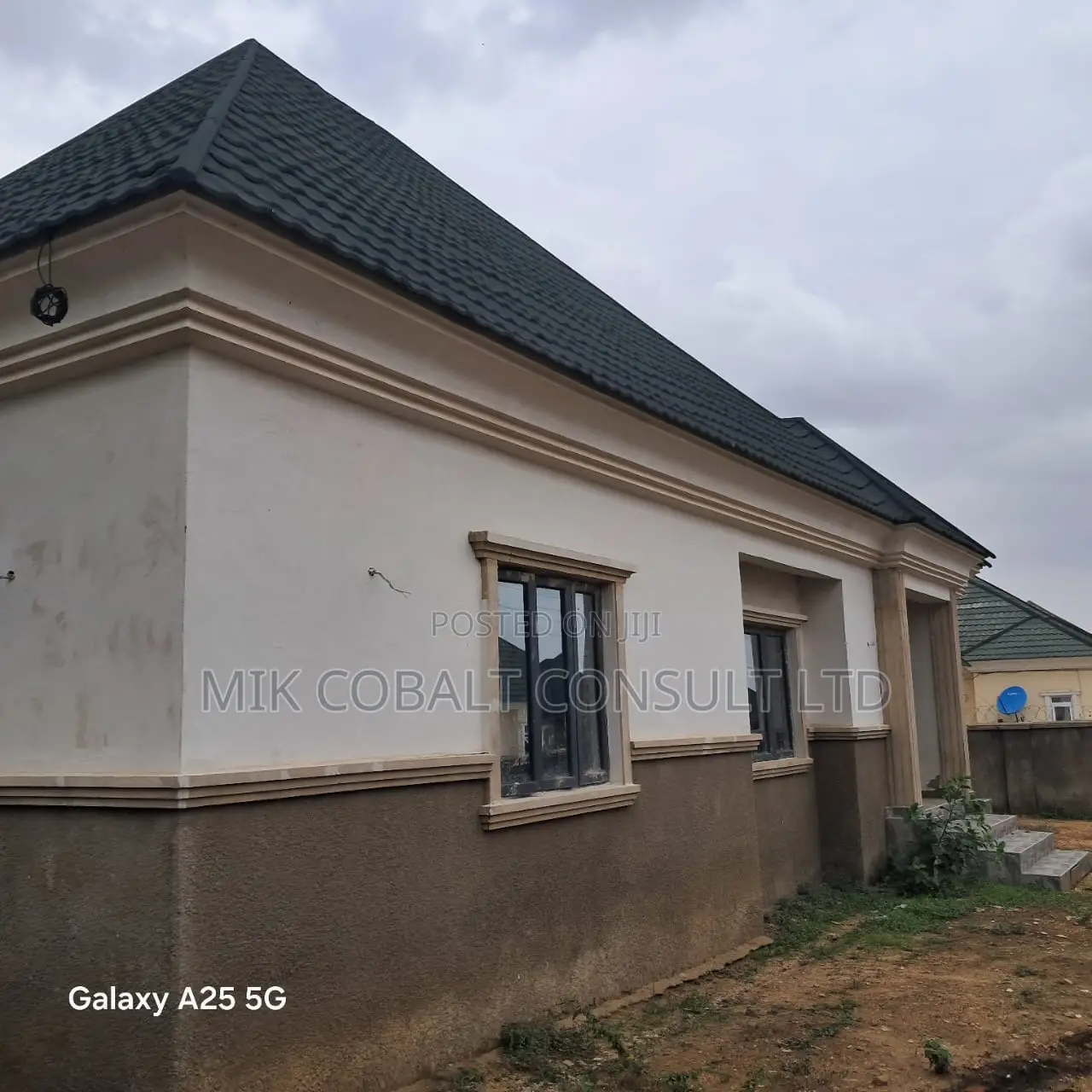 3bdrm Bungalow in Good Heart, Lugbe District for sale