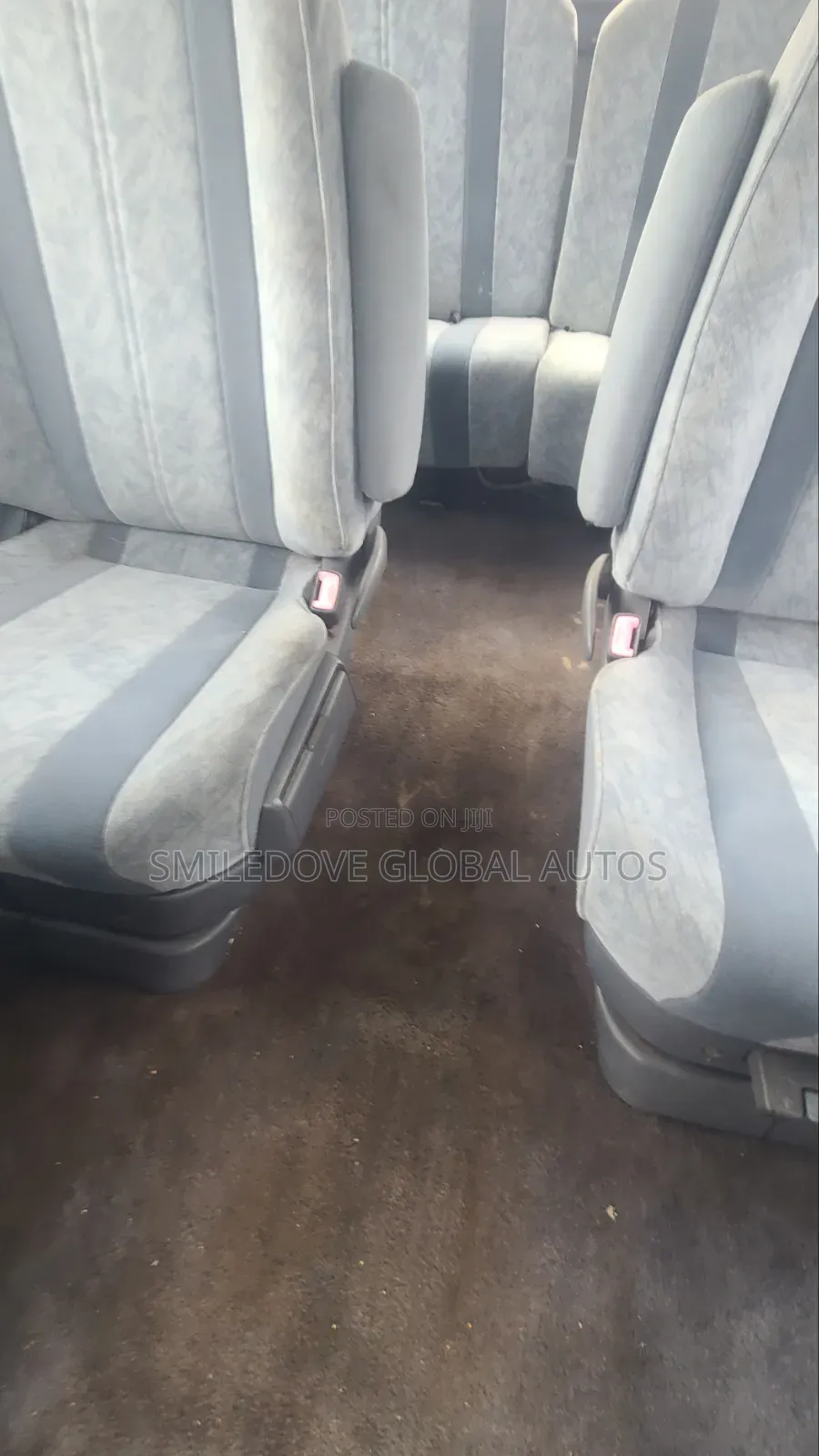 Toyota Previa 2000 Red