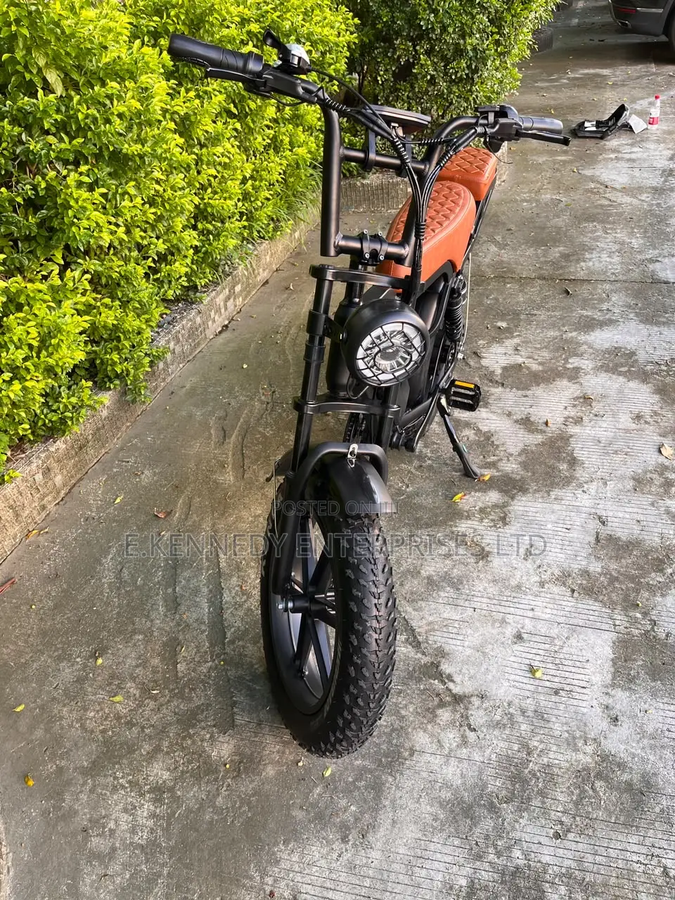 Off-Road V20 Fat Tyre Electric Bicycle+Helmet