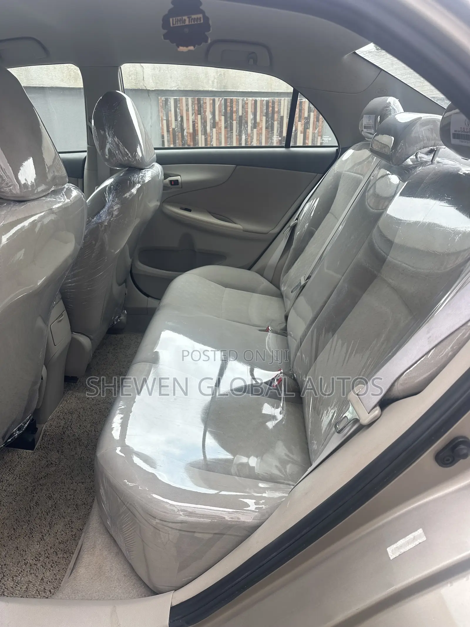 Toyota Corolla LE 4dr Sedan (1.8L 4 cyl 4A) 2009 Gold