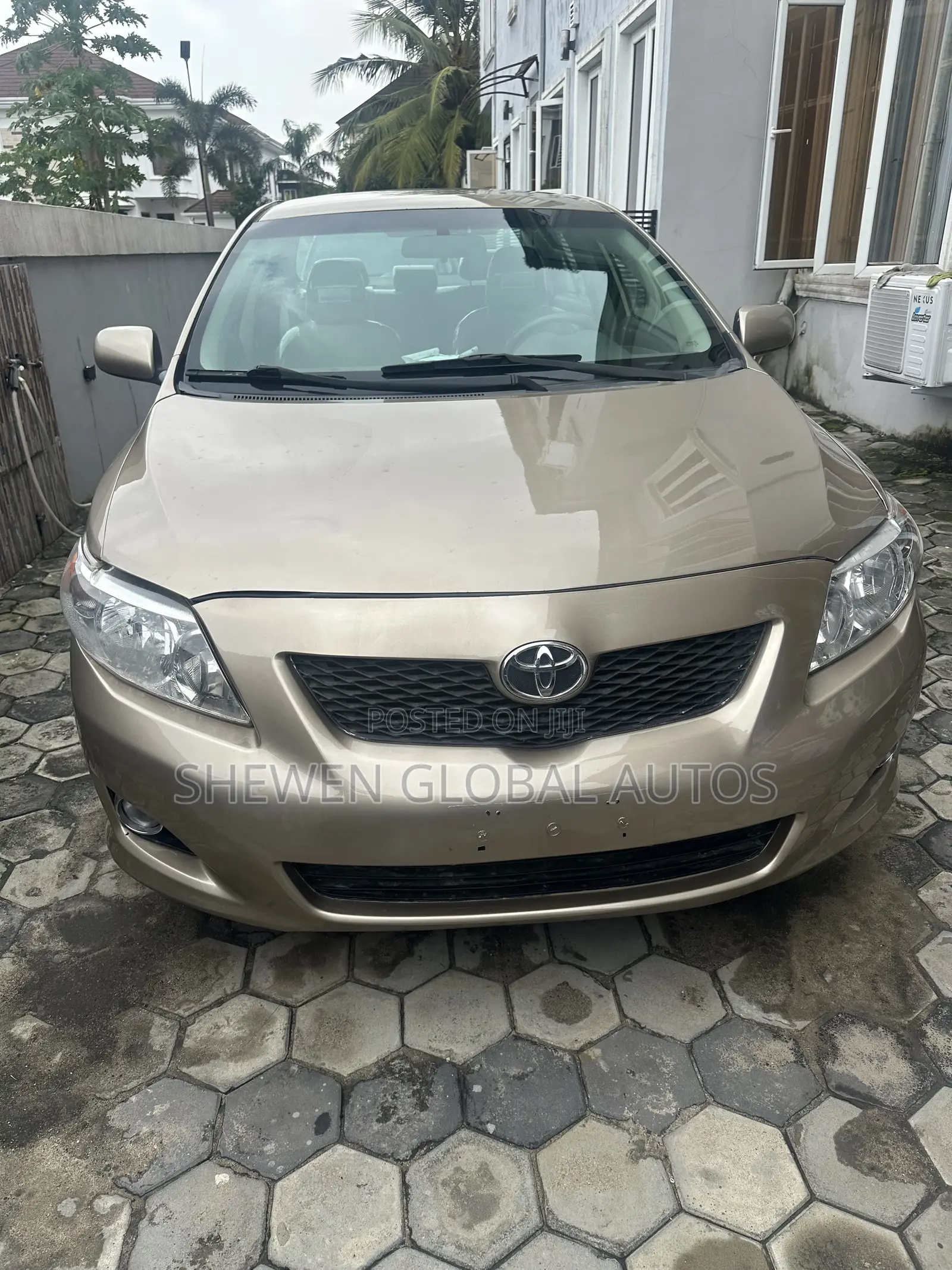 Toyota Corolla LE 4dr Sedan (1.8L 4 cyl 4A) 2009 Gold