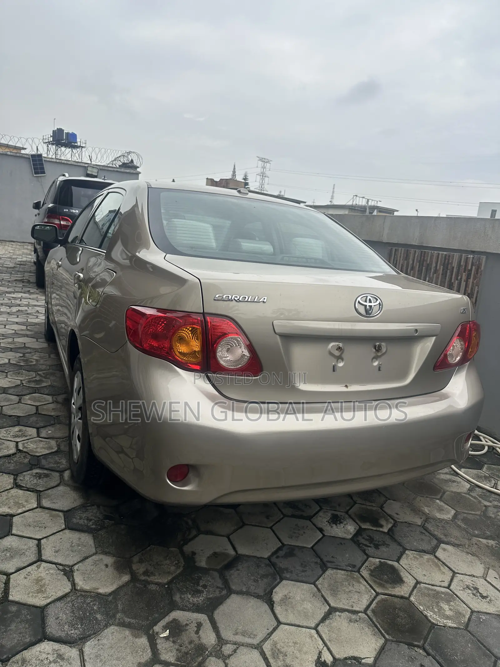 Toyota Corolla LE 4dr Sedan (1.8L 4 cyl 4A) 2009 Gold