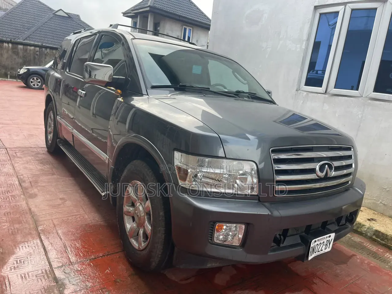 Infiniti QX56 2010 Gray
