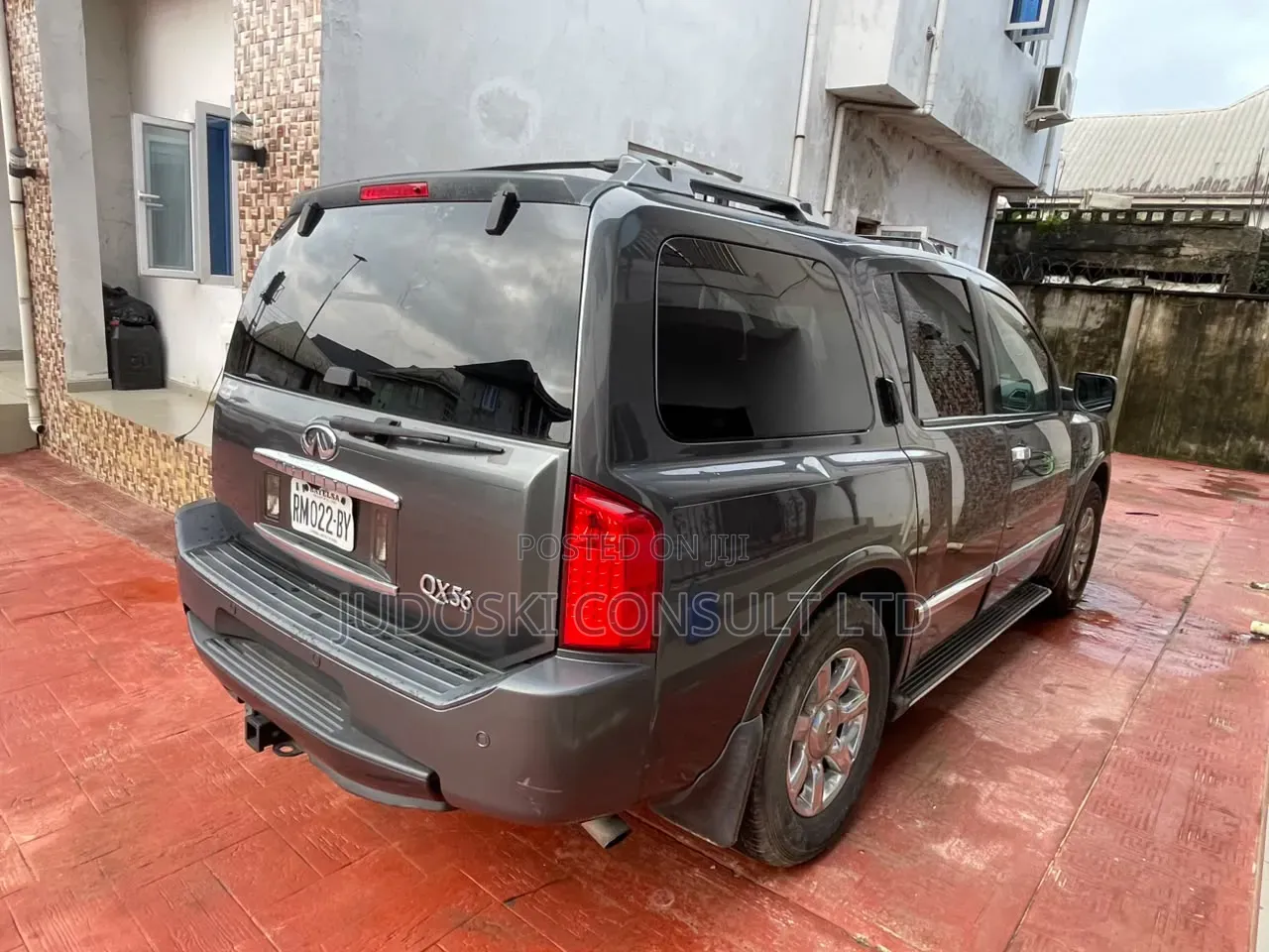 Infiniti QX56 2010 Gray