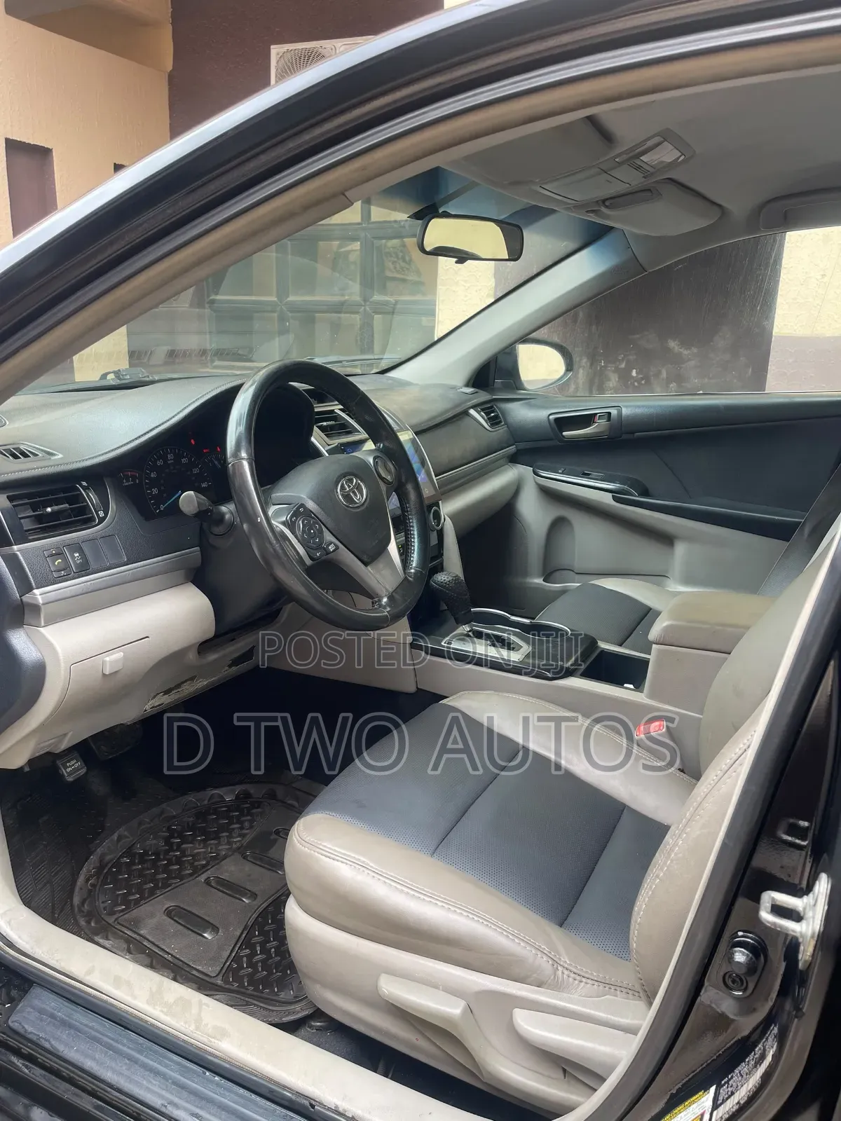Toyota Camry SE 4dr Sedan (2.5L 4cyl 6A) 2013 Black