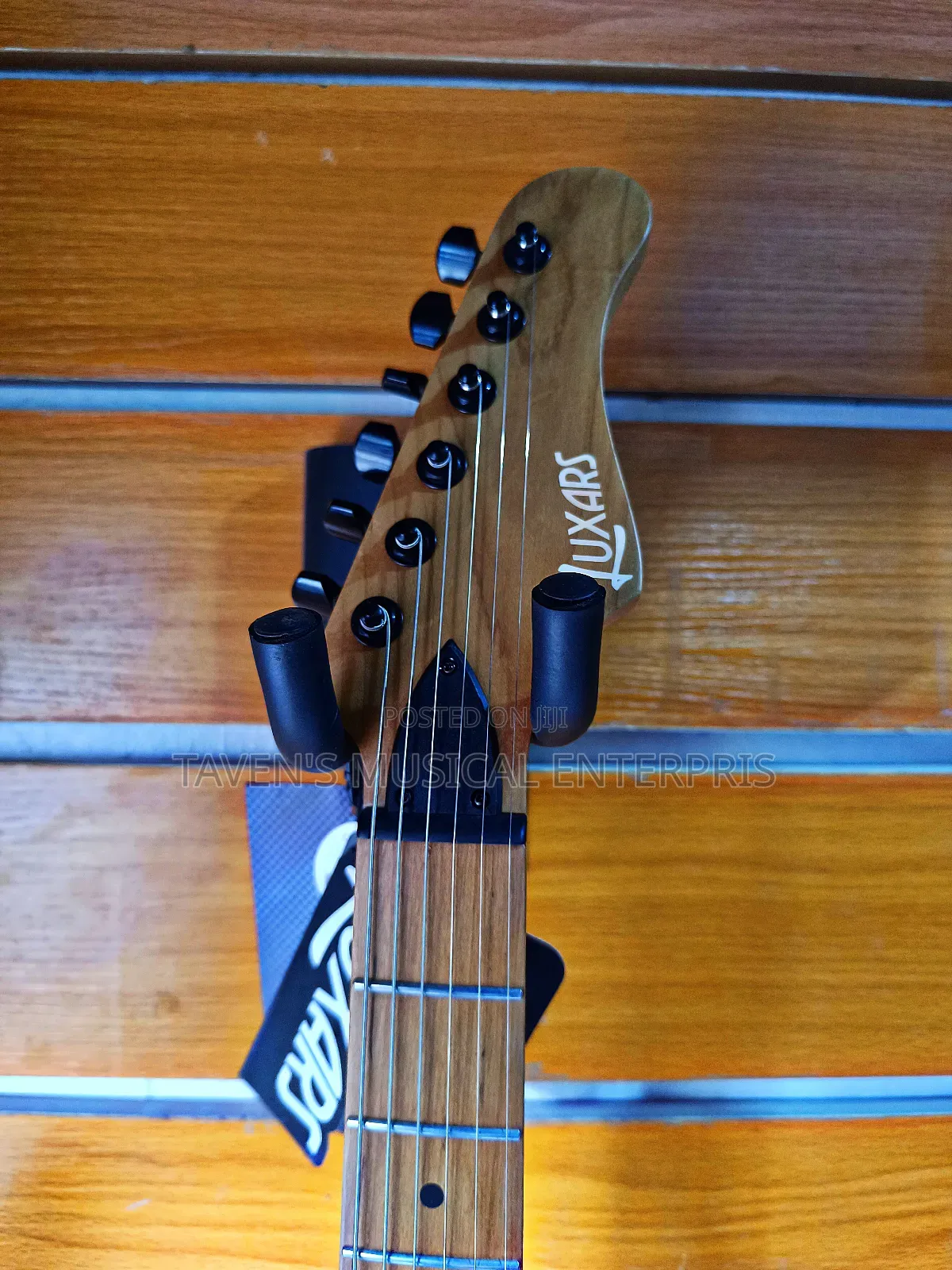 Luxars S-G37-Max-M Electric Guitar
