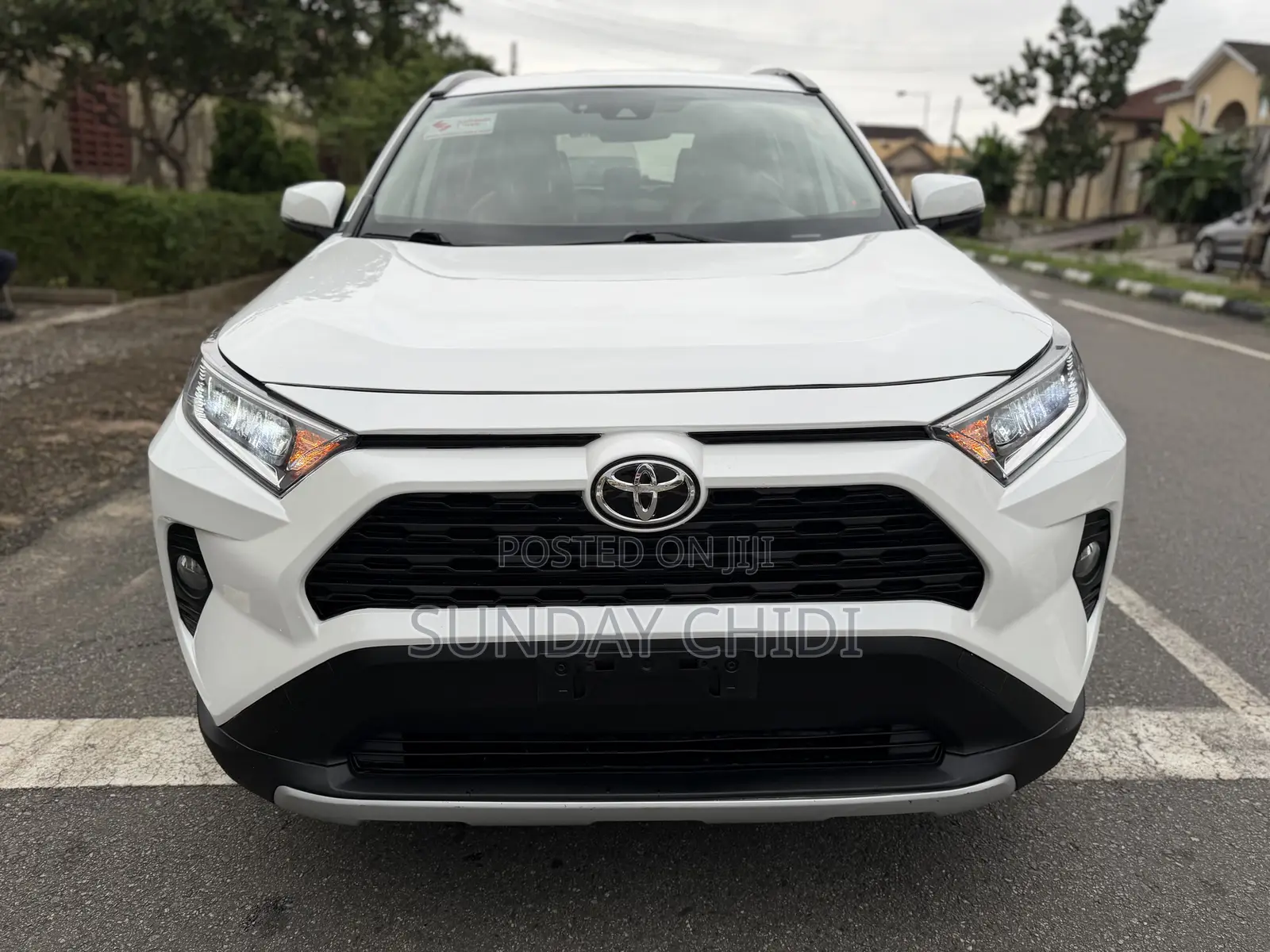 Toyota RAV4 XLE AWD 2020 White