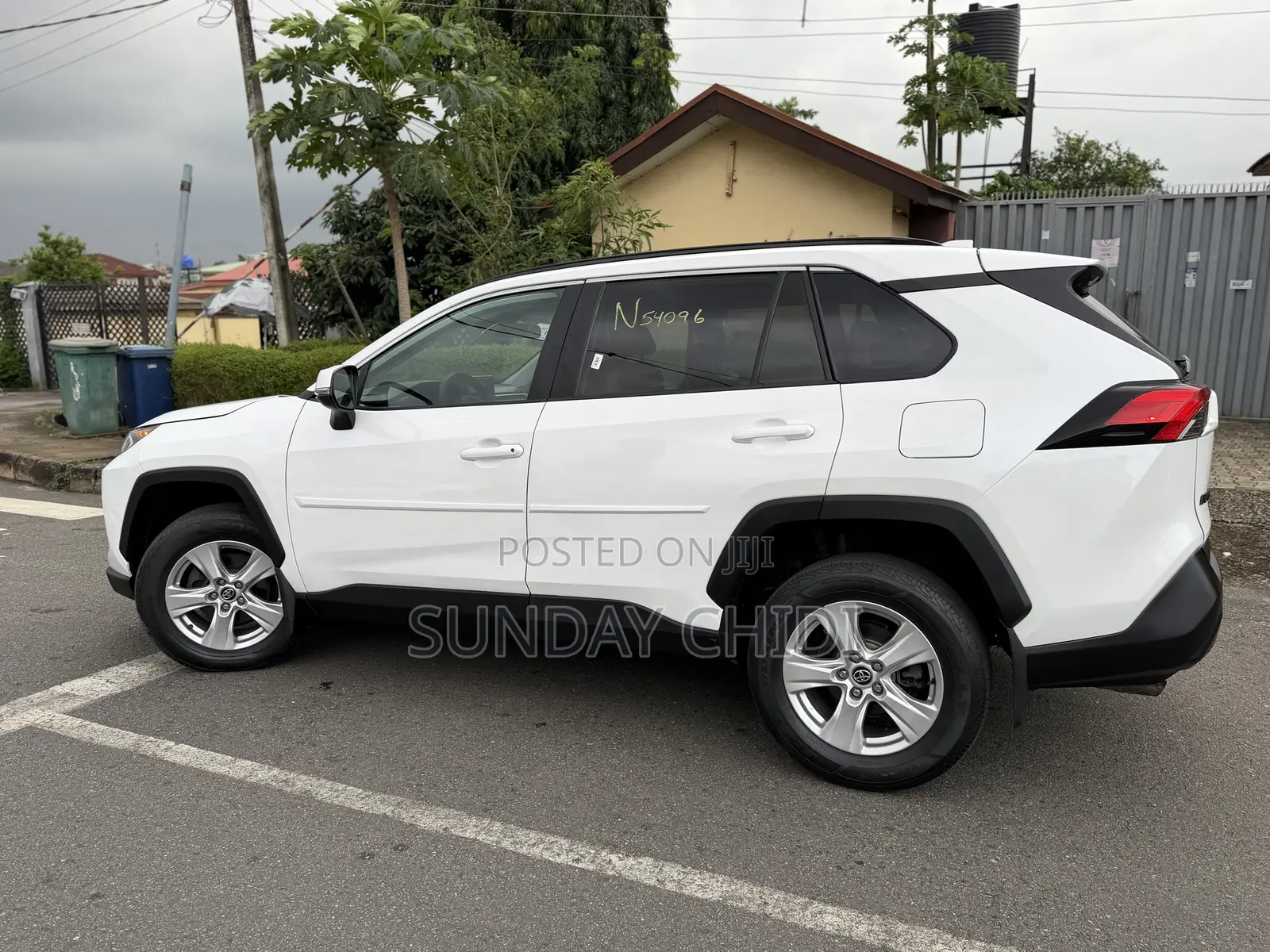 Toyota RAV4 XLE AWD 2020 White