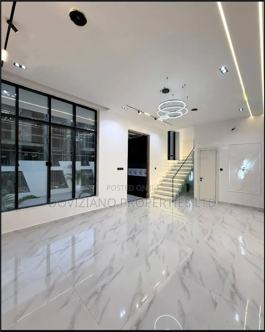 5bdrm Duplex in Ado / Ajah for sale