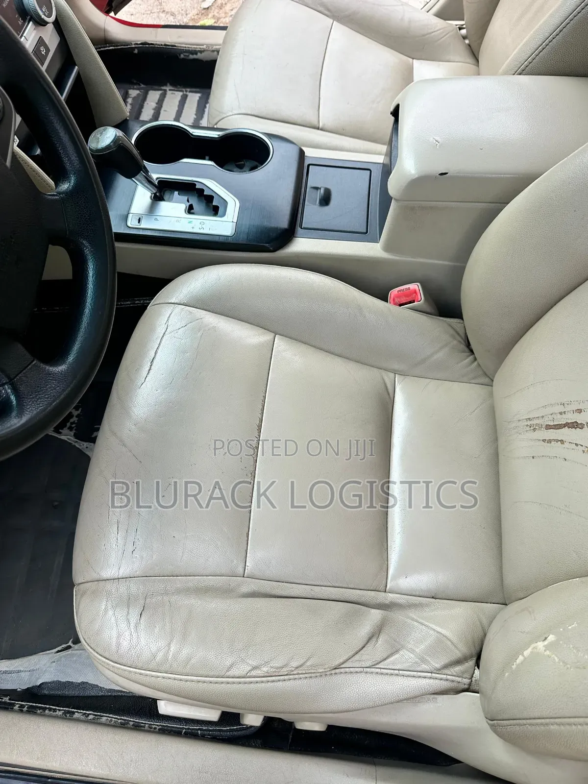 Toyota Camry LE 4dr Sedan (2.5L 4cyl 6A) 2013 Red