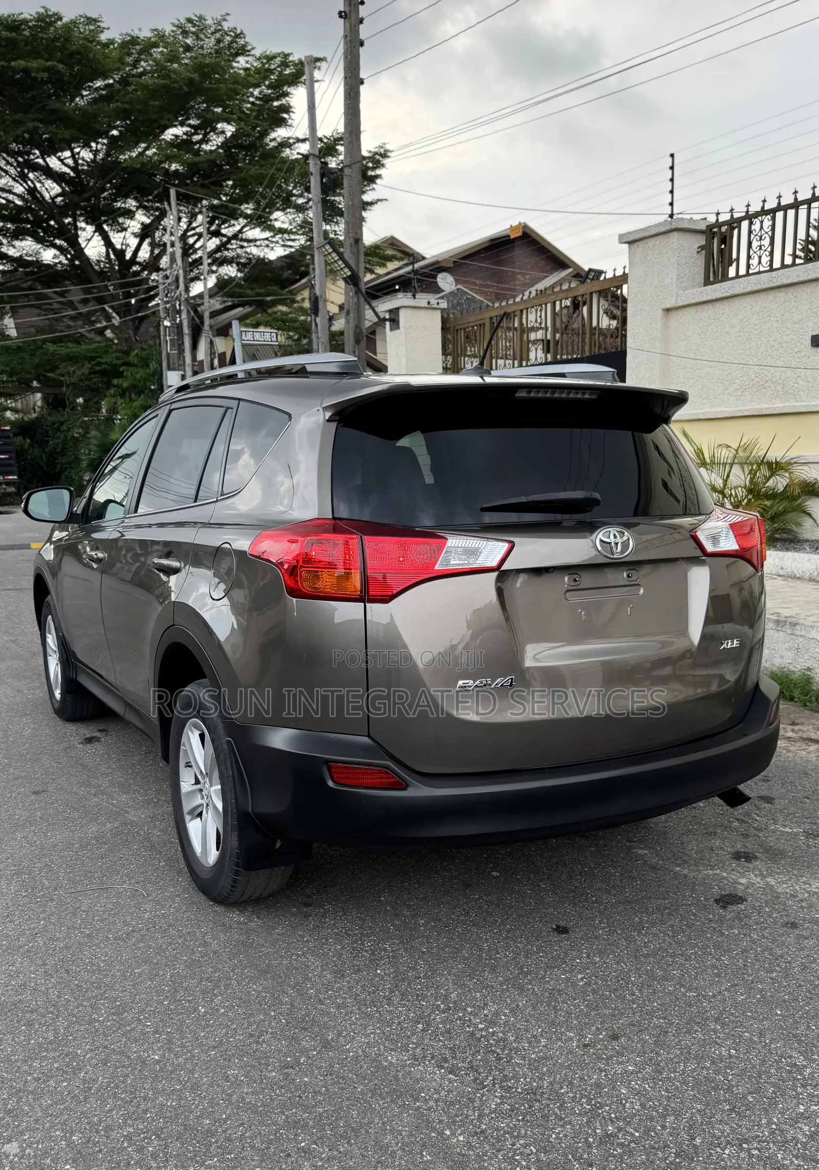 Toyota RAV4 XLE 4dr SUV (2.5L 4cyl 6A) 2014 Brown