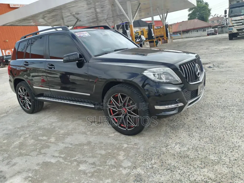 Mercedes-Benz GLK-Class 2010 Black