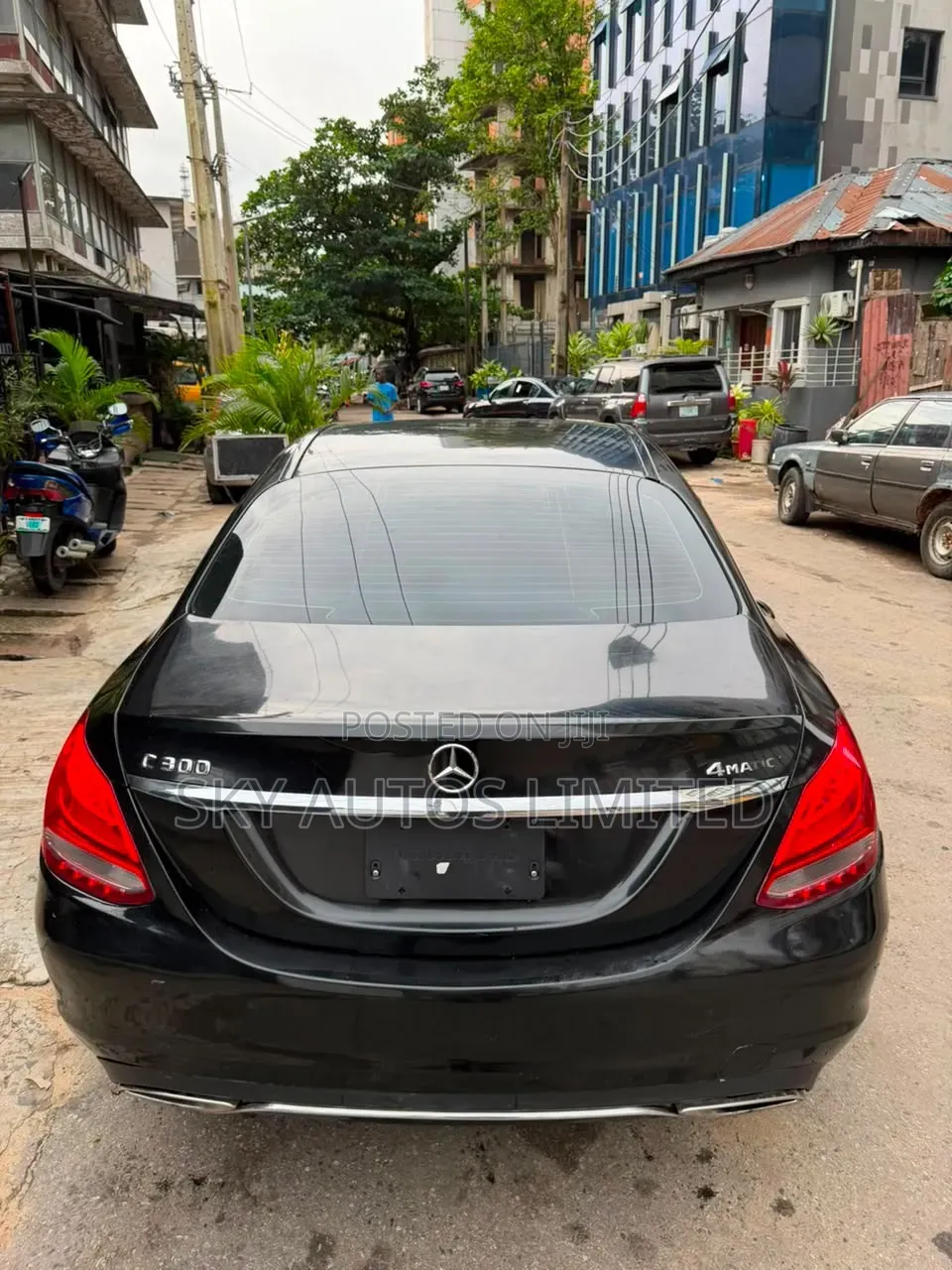 Mercedes-Benz C300 2016 Black