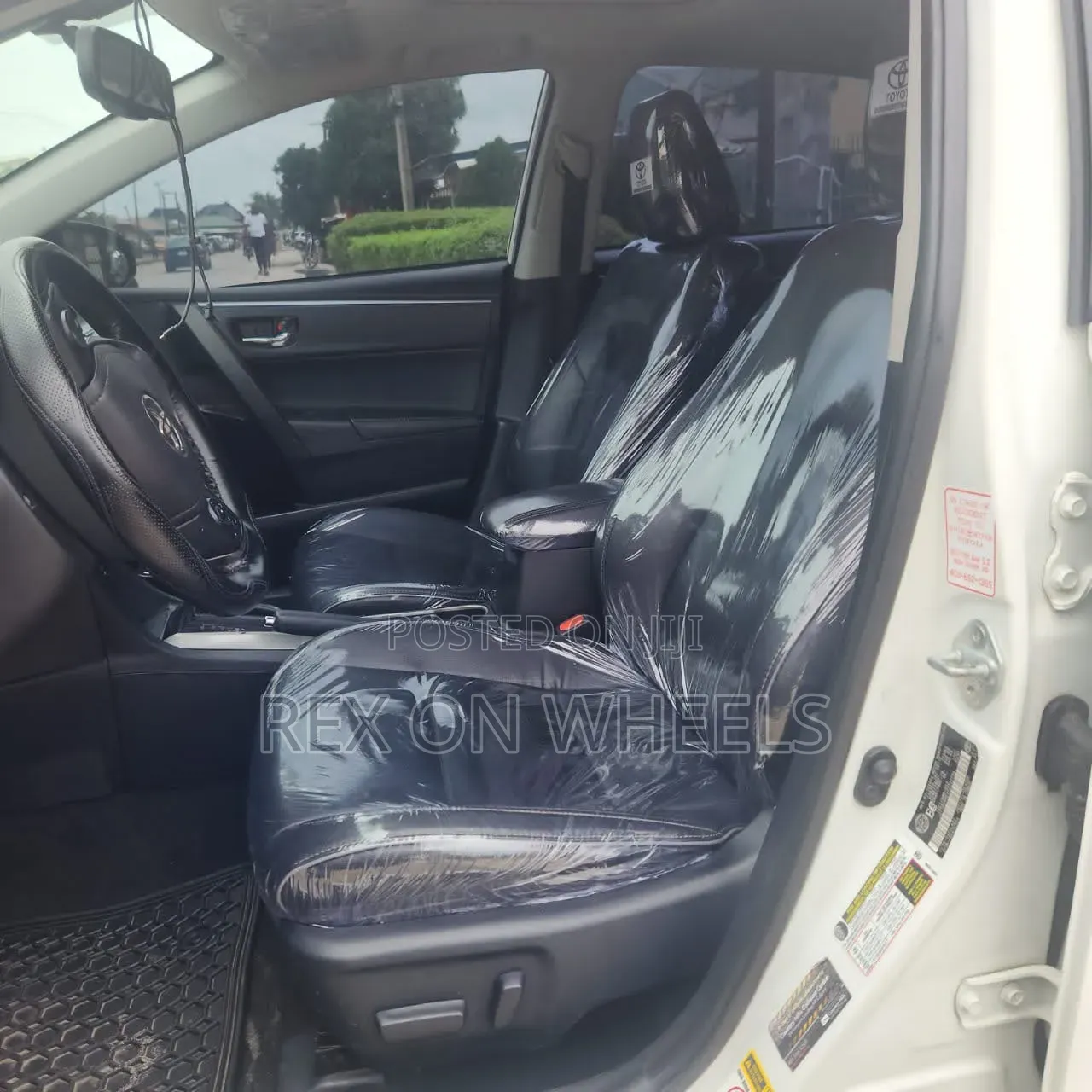 Toyota Corolla 2015 White