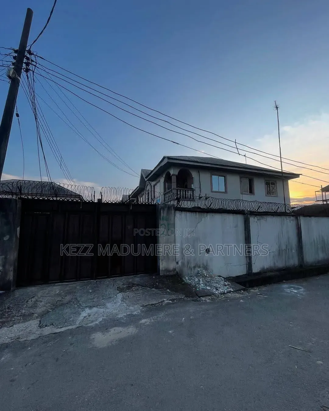 8bdrm Block of Flats in Gated Neighbourhood, New Layout for sale