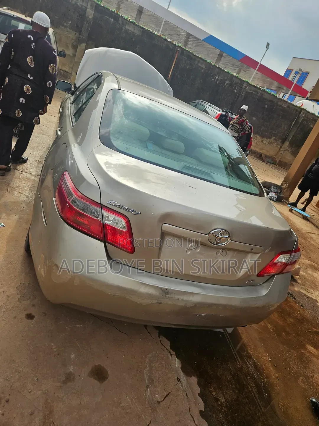Toyota Camry LE 4dr Sedan (2.4L 4cyl 5A) 2009 Gold