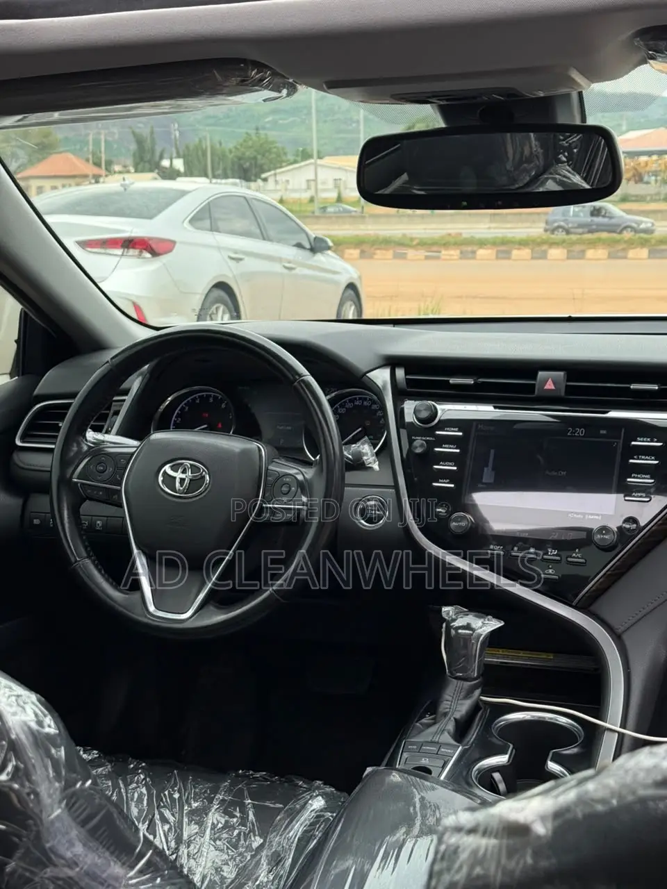 Toyota Camry XSE (2.5L 4cyl 8A) 2019 White
