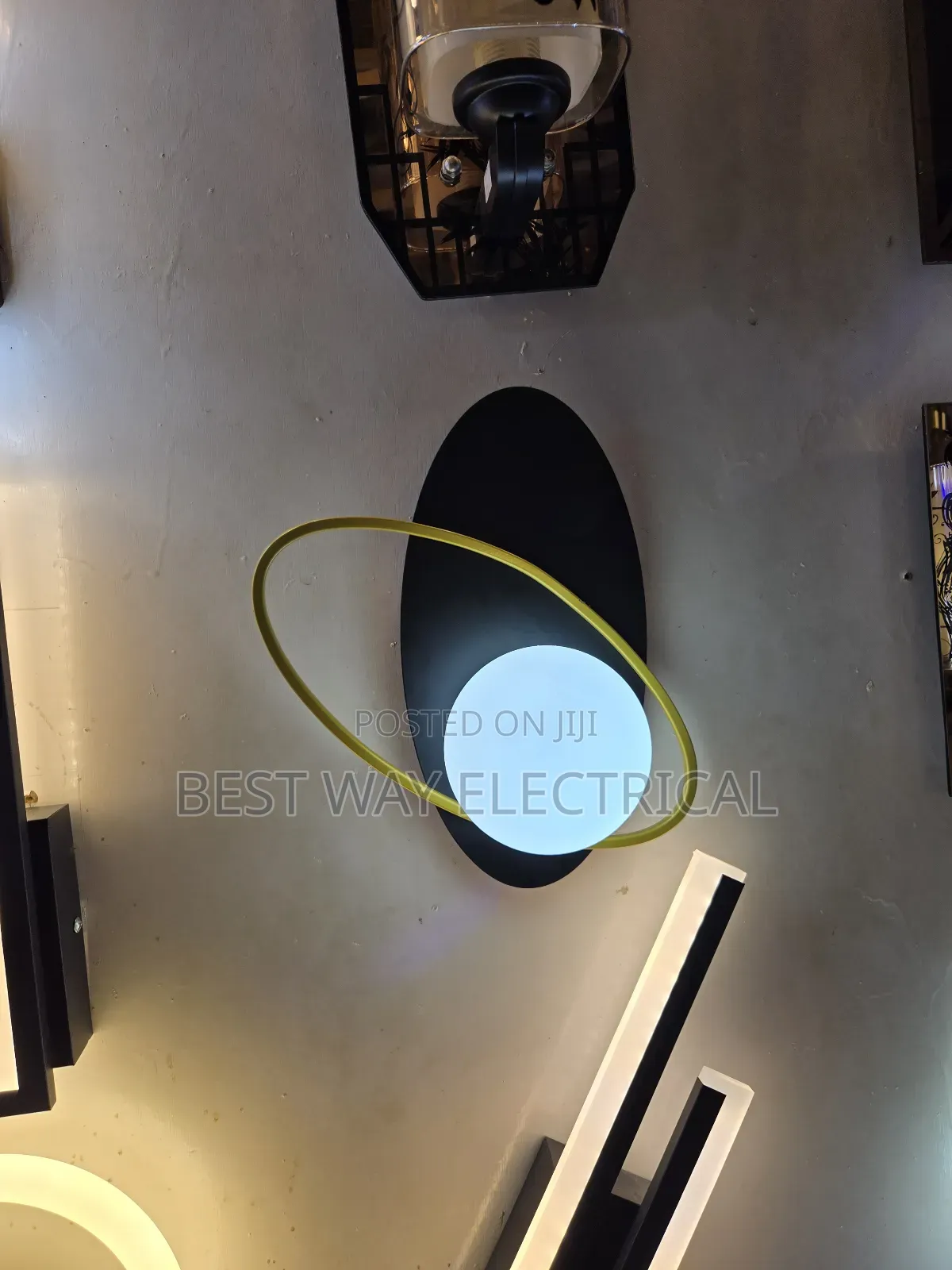 Nice Latest Wall Bracket in Abuja