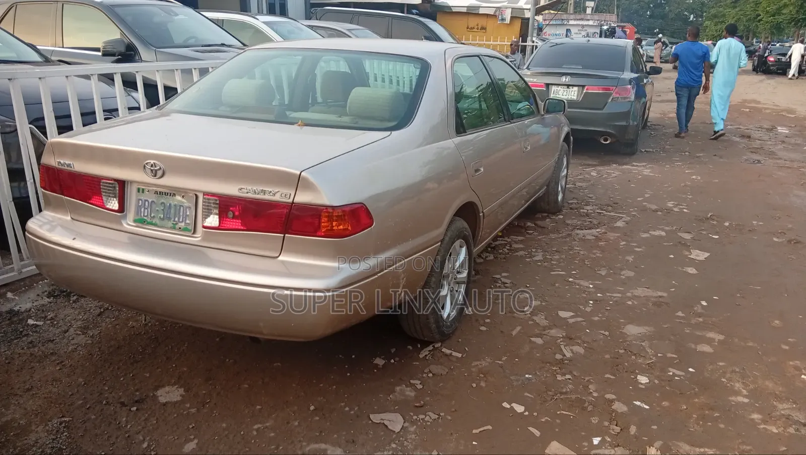 Toyota Camry 2002 Gold