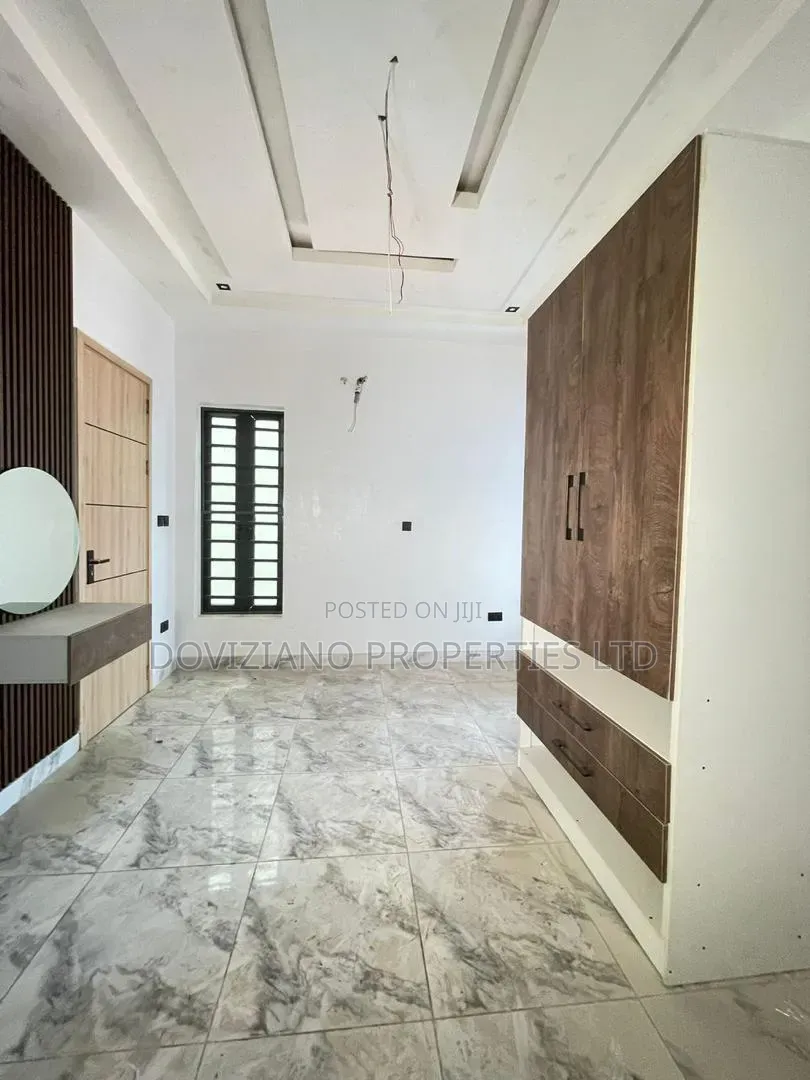 2bdrm Apartment in Ikate for sale